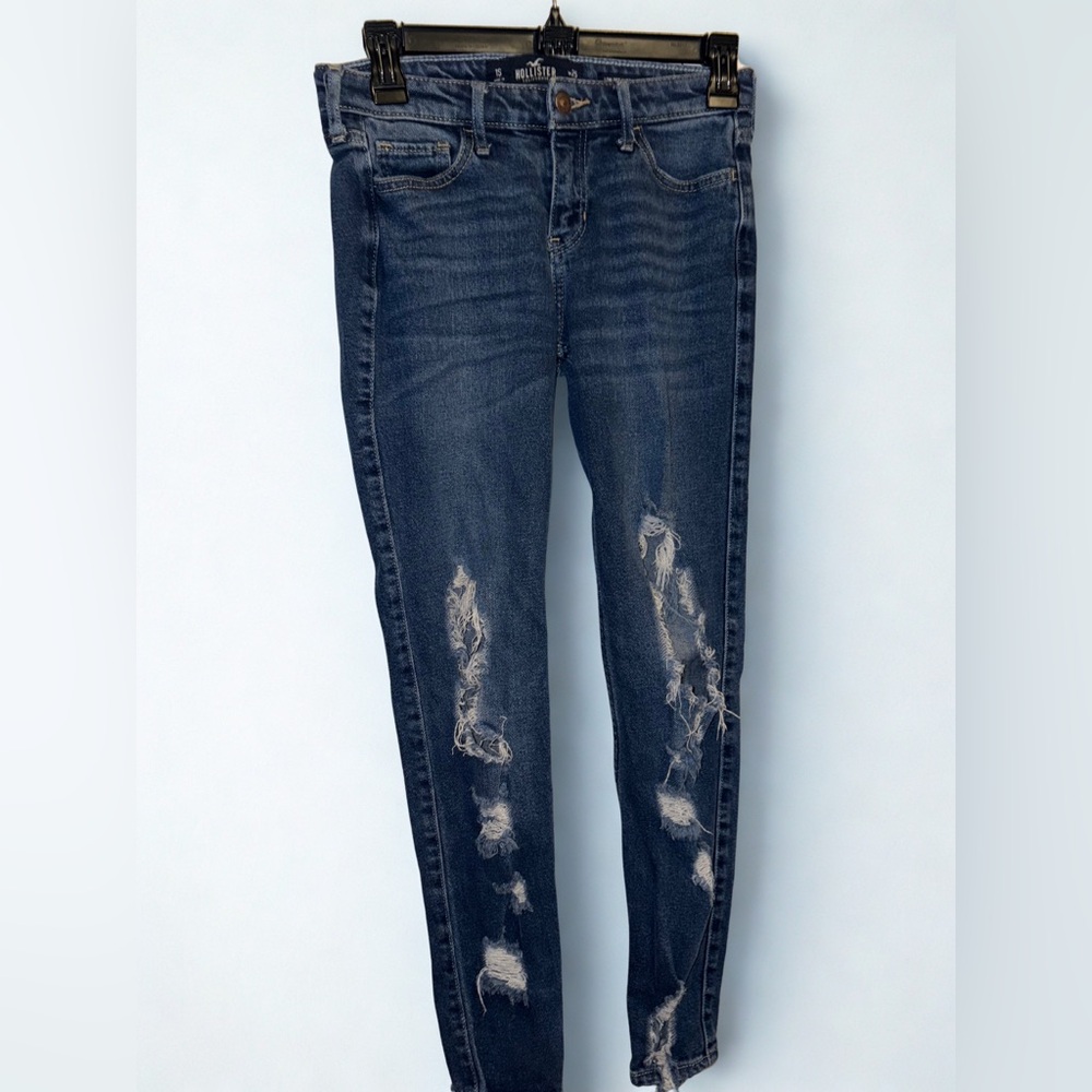 Hollister Distressed skinny Jeans